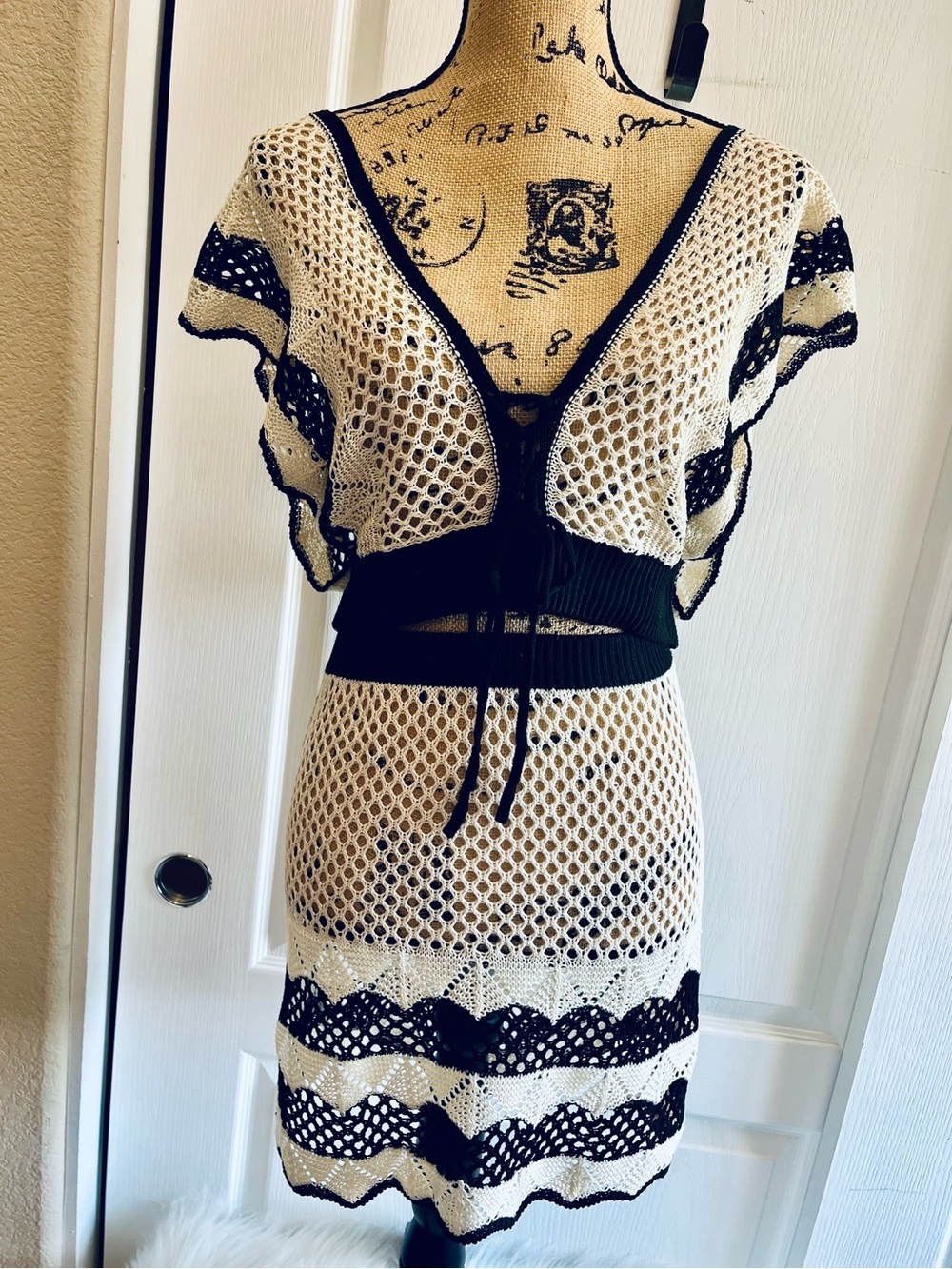 Crochet Beach Festival Vacation Chic minimalist Two Piece Cream & Black Set 3XL